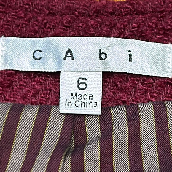 CAbi Britt Boucle Merlot zip jacket. Fully lined. Great condition. Size 6. - Picture 2 of 11